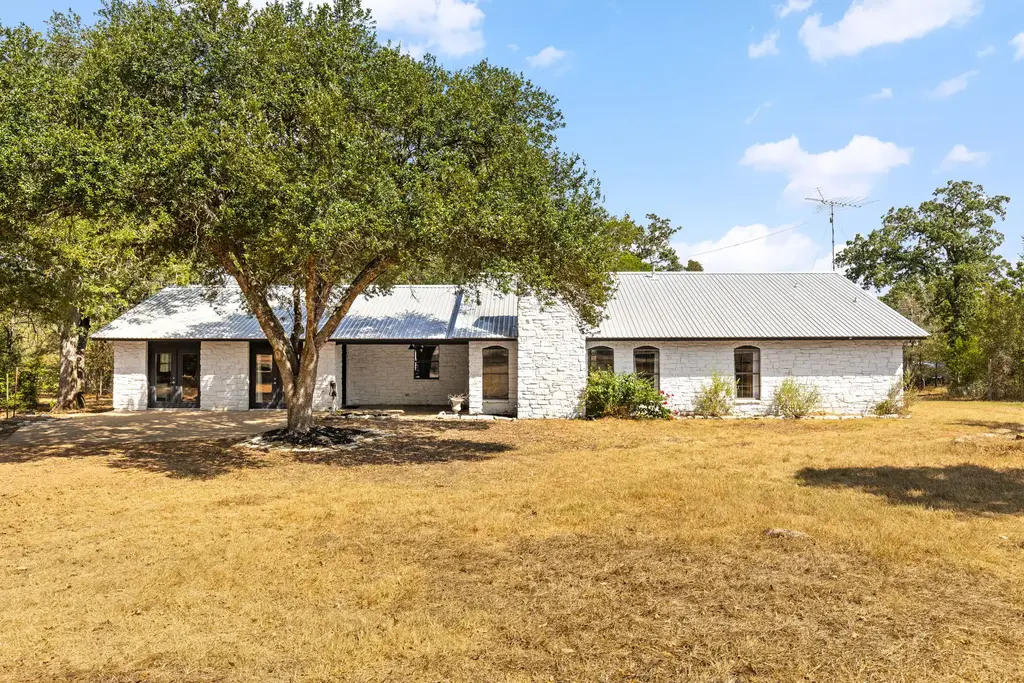 196 Willy Road, Bastrop