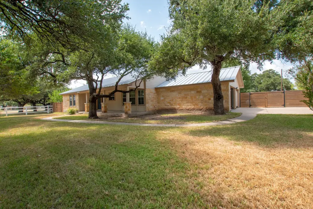410 W Fm 243, Bertram