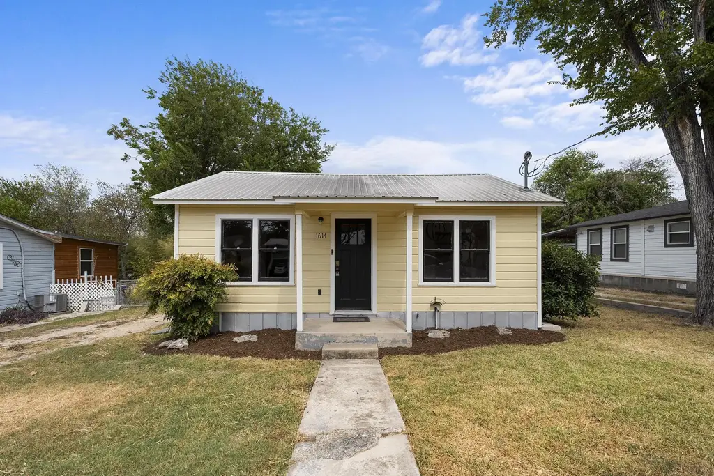 1614 N Lynn Street, Taylor