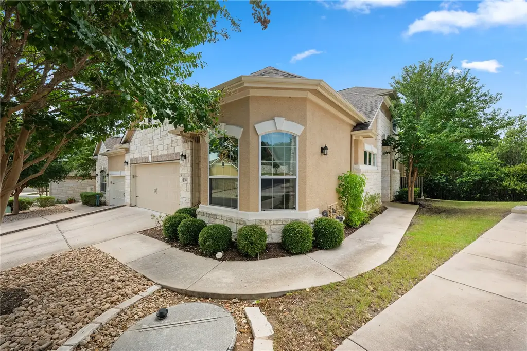 214 Darwins Way, Lakeway