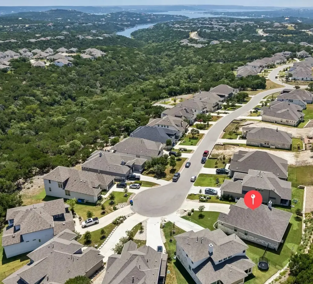 19513 Tranquility Falls Path, Lago Vista