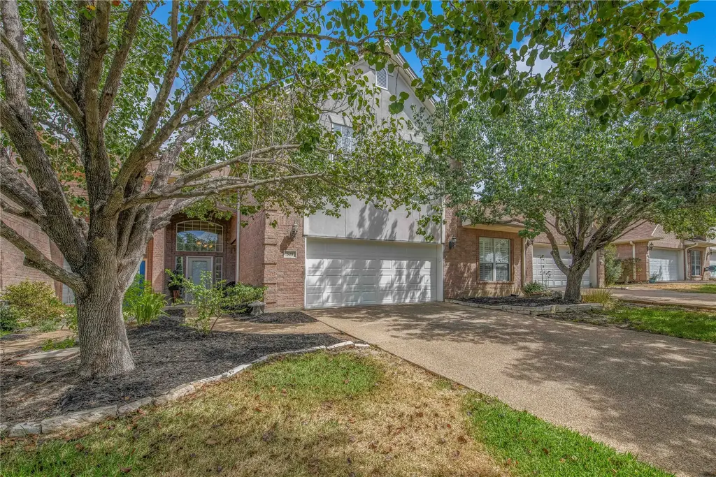 305 Chimney Hill Drive, College Station