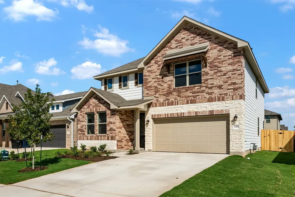 135 Arlington Park Loop, Hutto