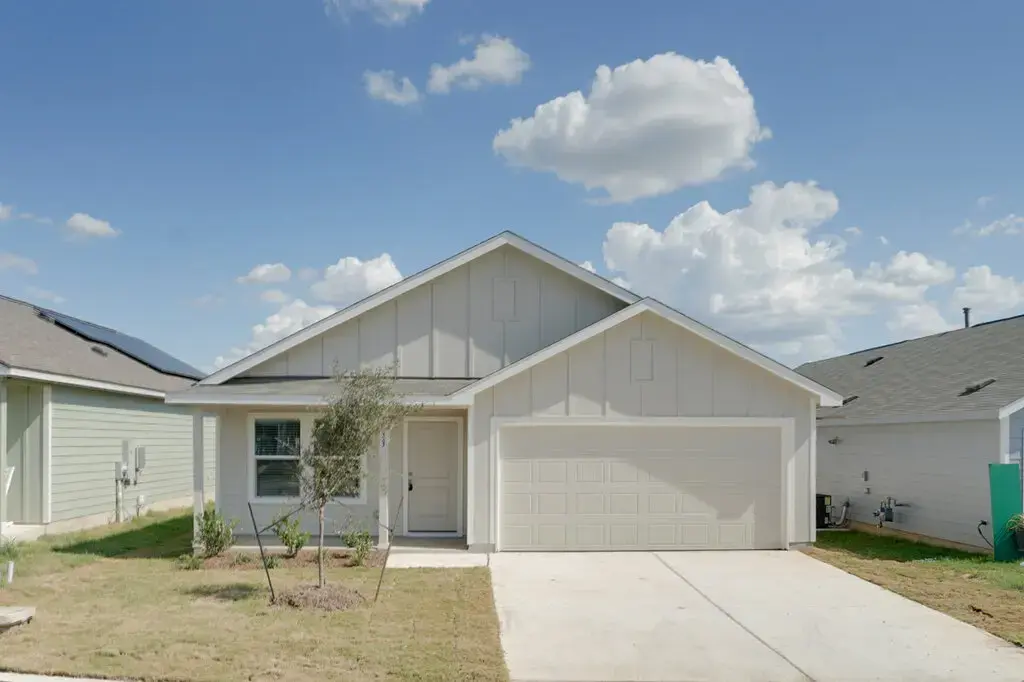 433 Whoopers Loop, Uhland