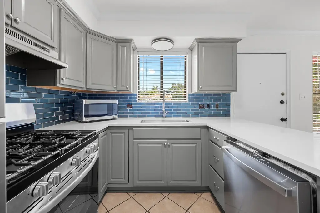 204 Northwest Drive A, Round Rock