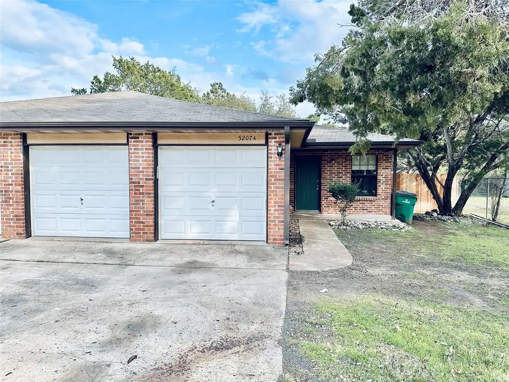 5207 Thunderbird Street A, Lago Vista