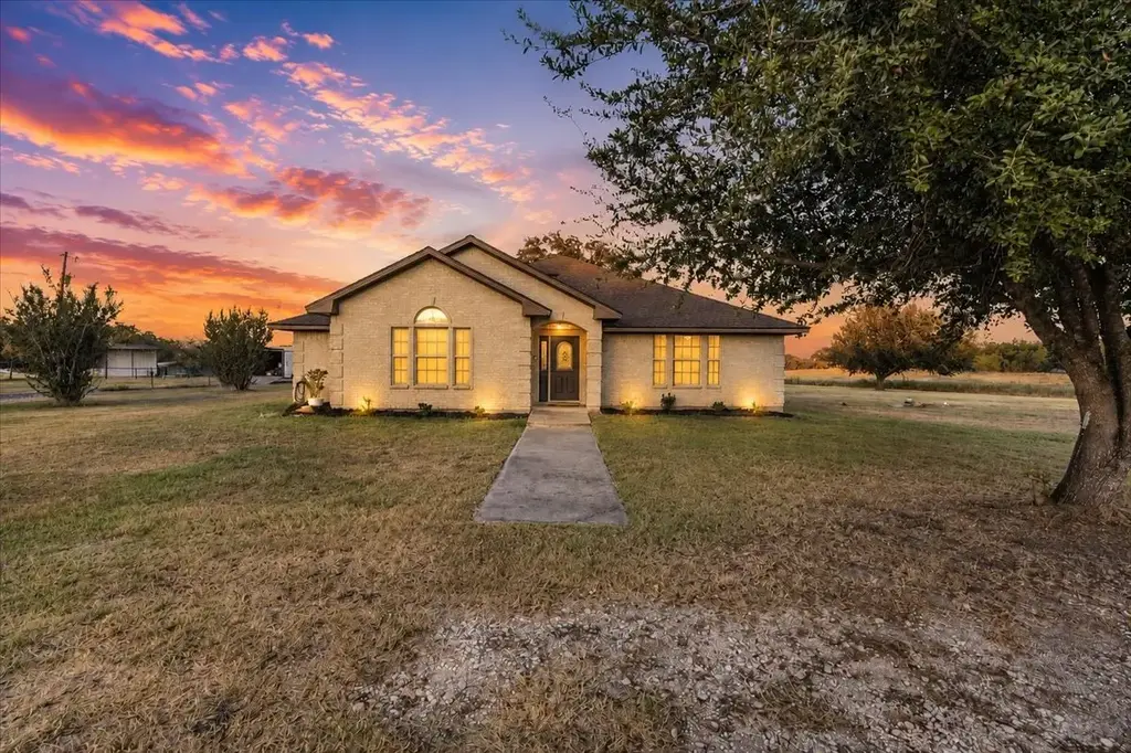 972 County Road 335, Rockdale
