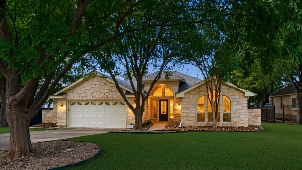 29000 Colonial Drive, Georgetown