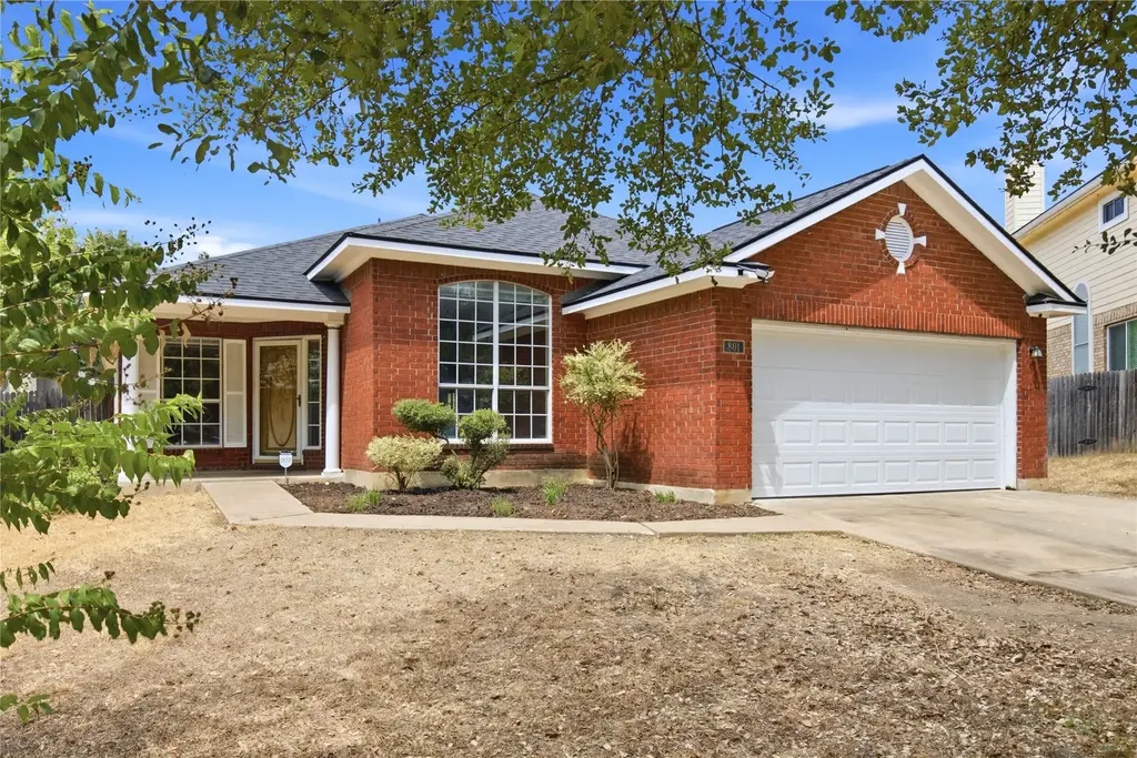 801 Lawmans Court, Round Rock