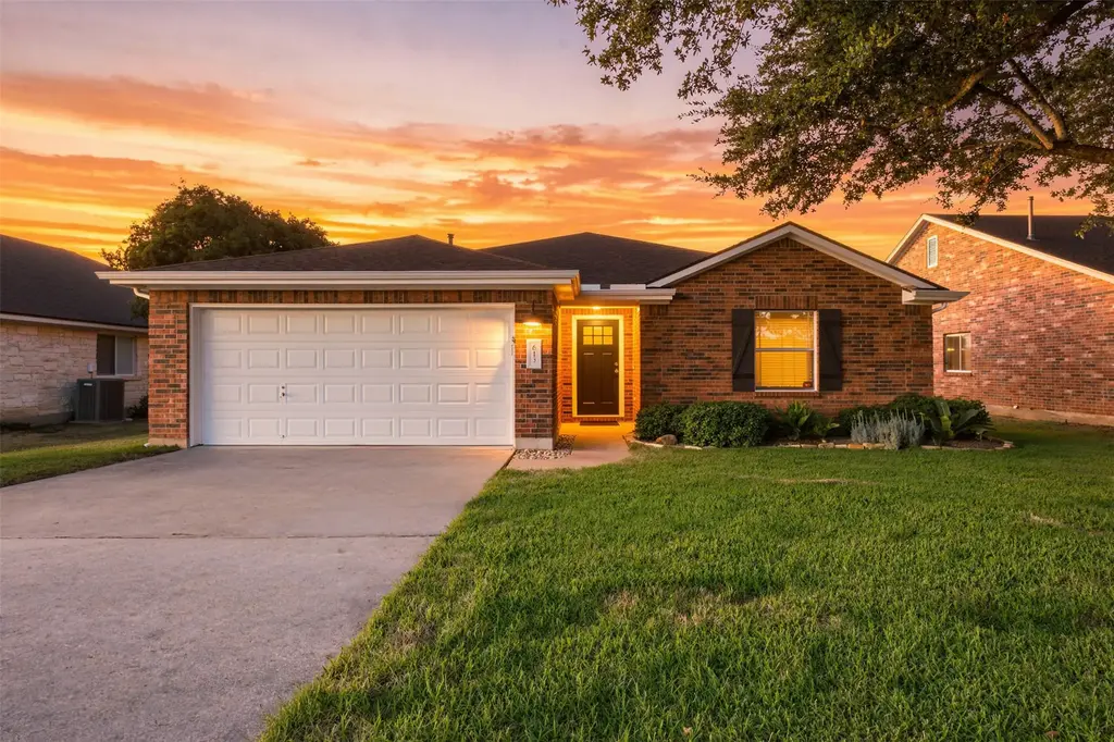 613 Glen Valley Lane, Leander