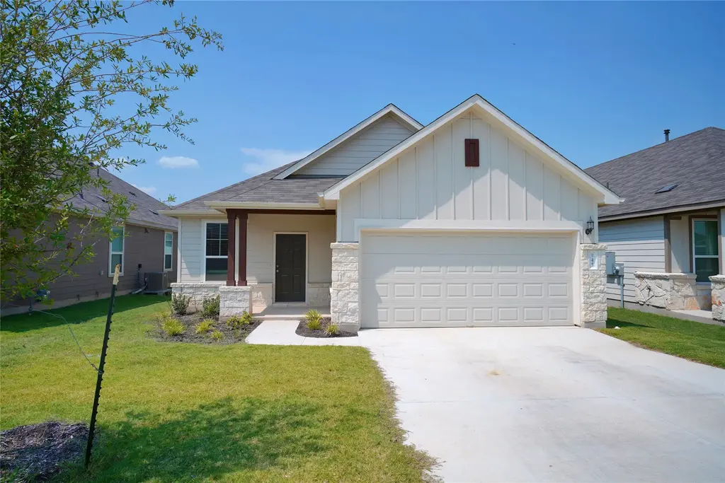 545 Tree Nut Loop, Buda