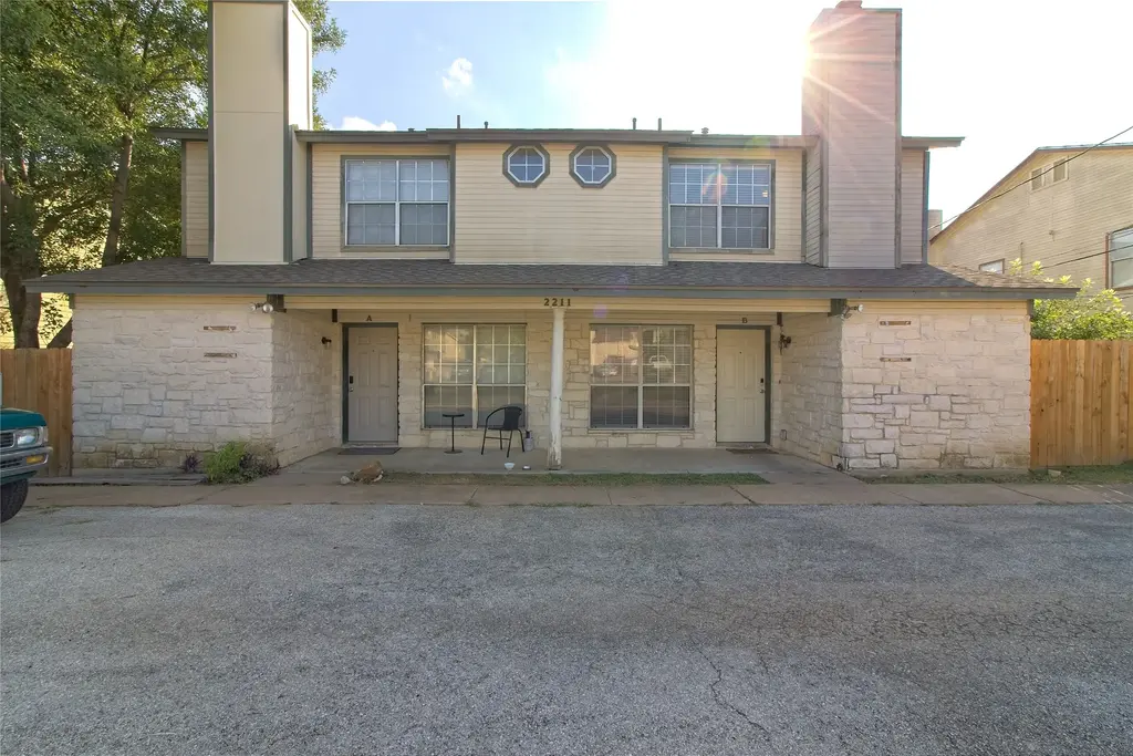 2211 Creekside Lane B, Georgetown