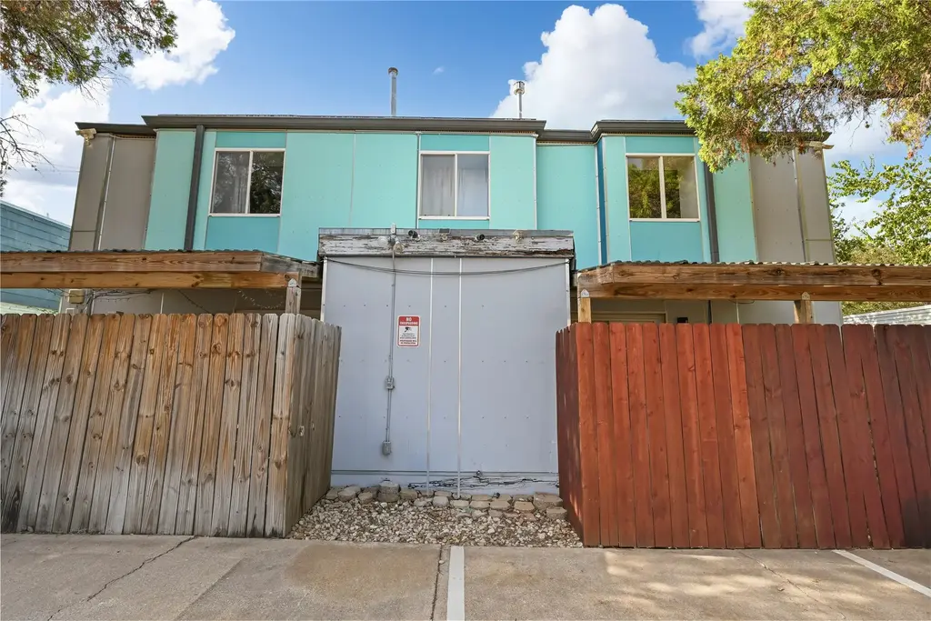 2806 Skyway Circle 101, Austin