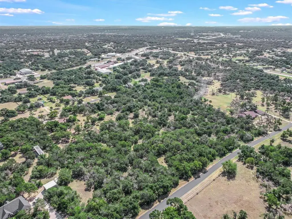 118 Red Bird Trail, Georgetown
