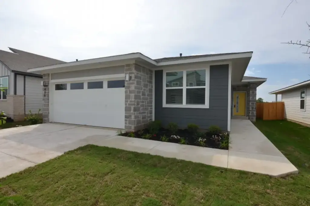 428 Agave Azul Way, Leander