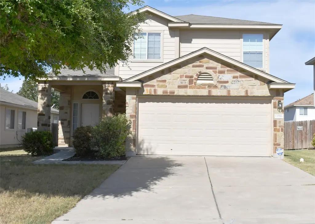 13516 Richard Nixon Street, Manor