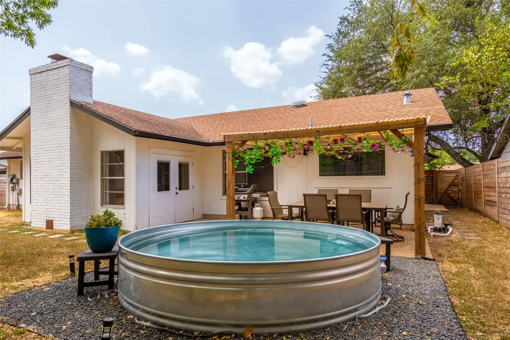 10201 Parkfield Drive, Austin