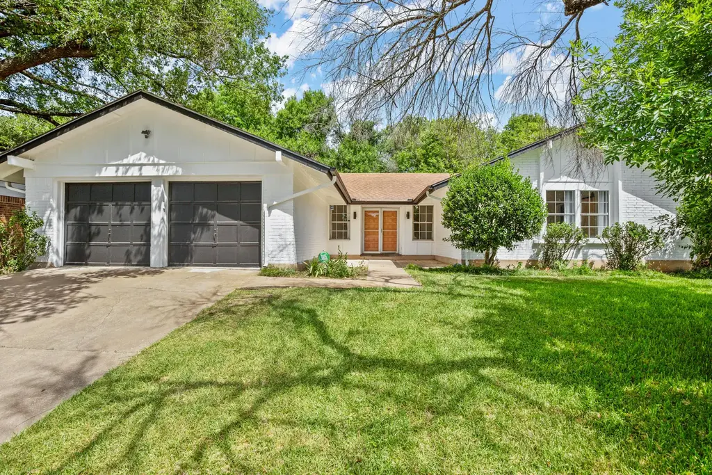 10201 Parkfield Drive, Austin