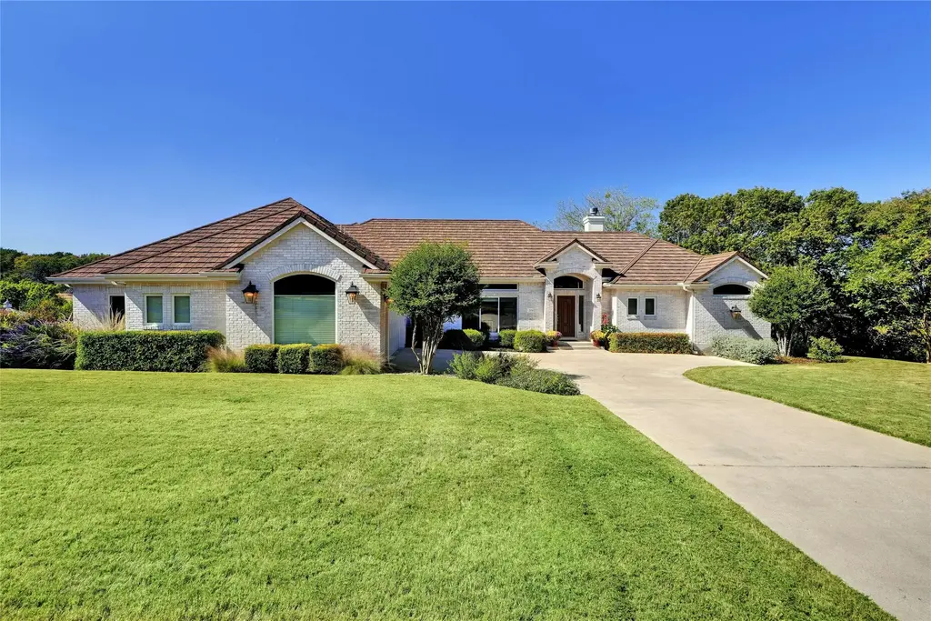 209 Overlook Court, Georgetown