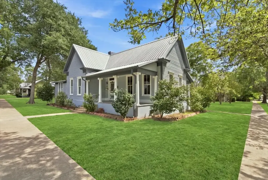 500 Ramona Street, Smithville