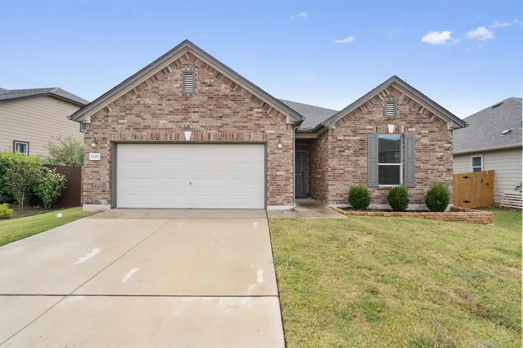 12417 Franklin D Roosevelt Street, Manor