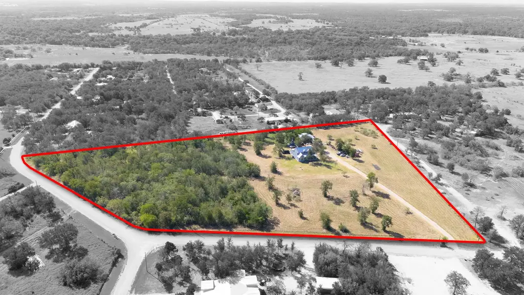 201 Cherylton Drive, Red Rock