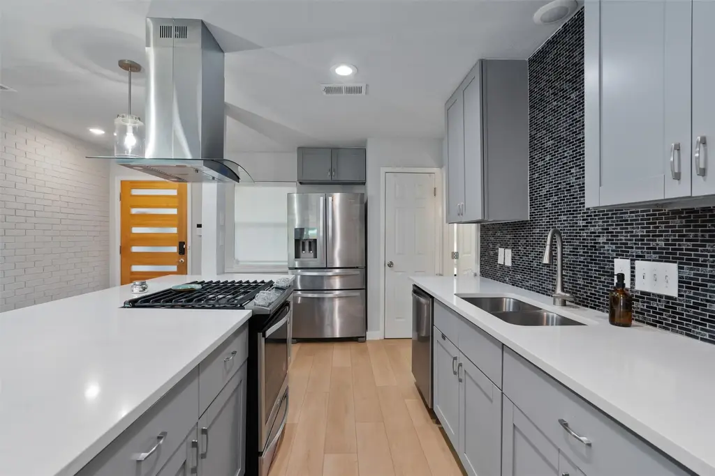 9107 Shepard Drive, Austin
