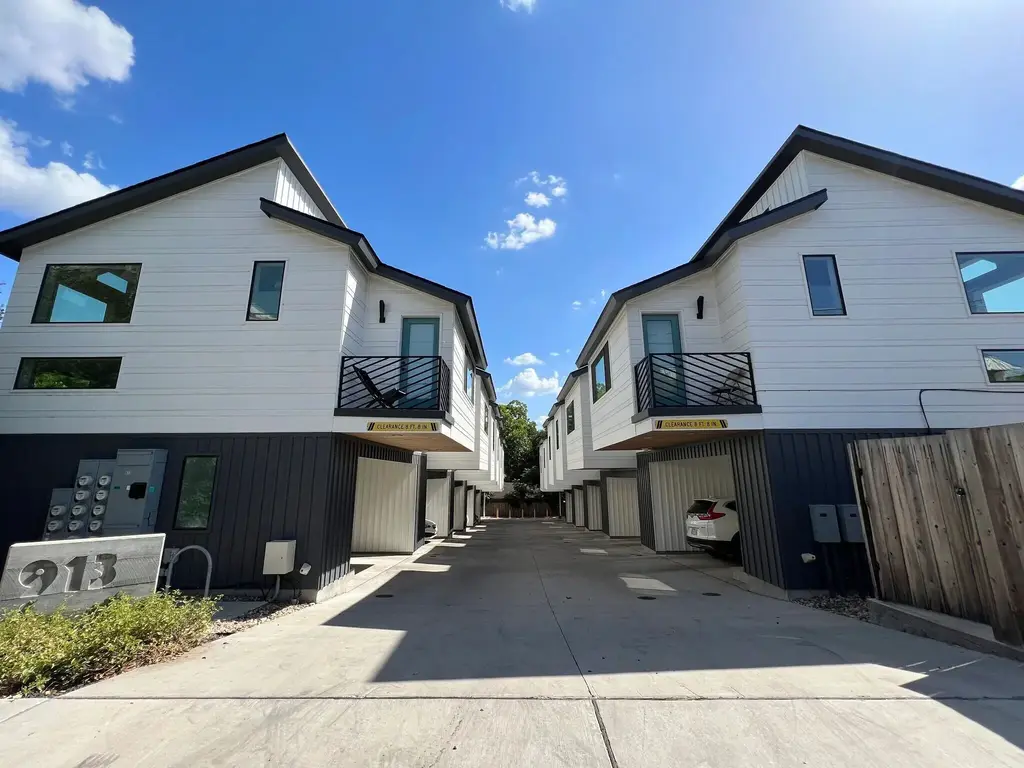 913 Duncan Lane 103, Austin