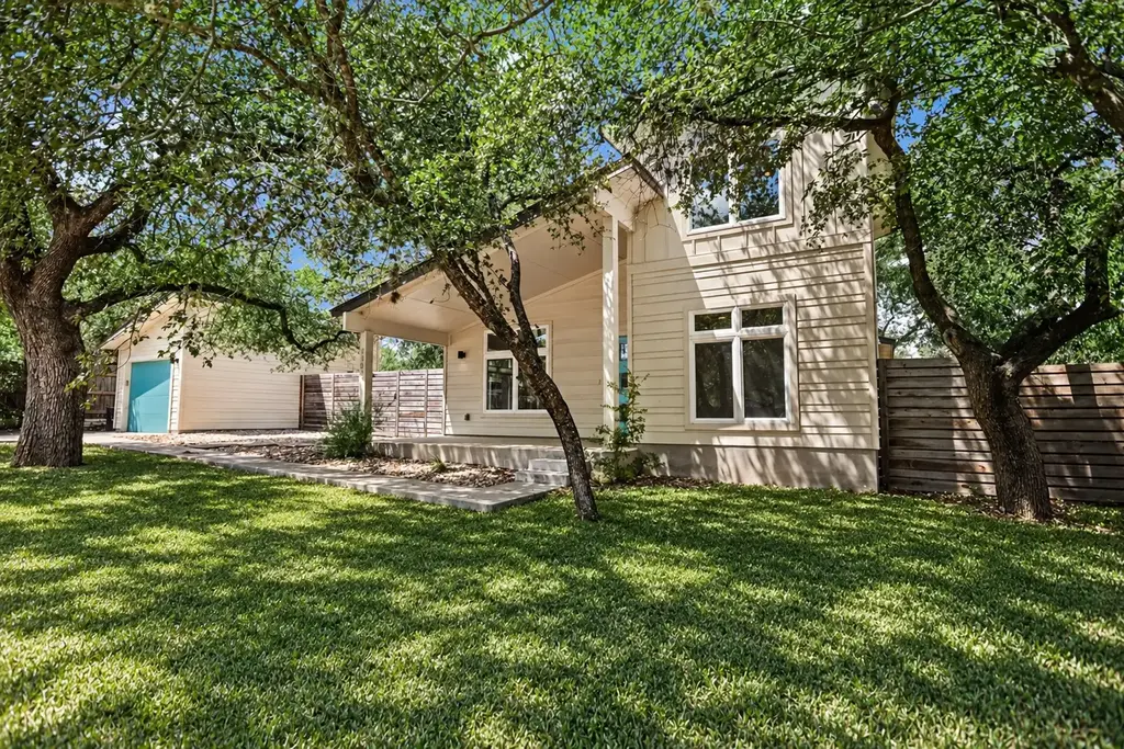 2302 Quanah Parker Trail, Austin