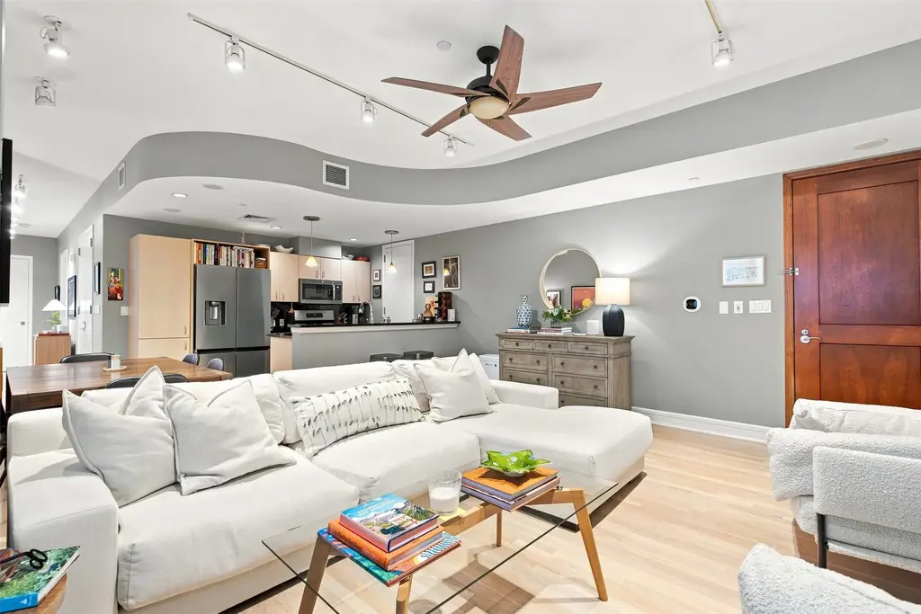 901 W 9th Street 216, Austin