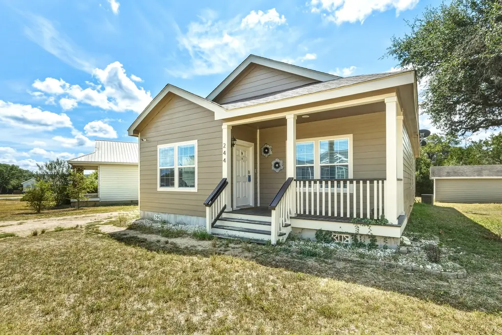 244 Heatherwood Drive 16, Driftwood