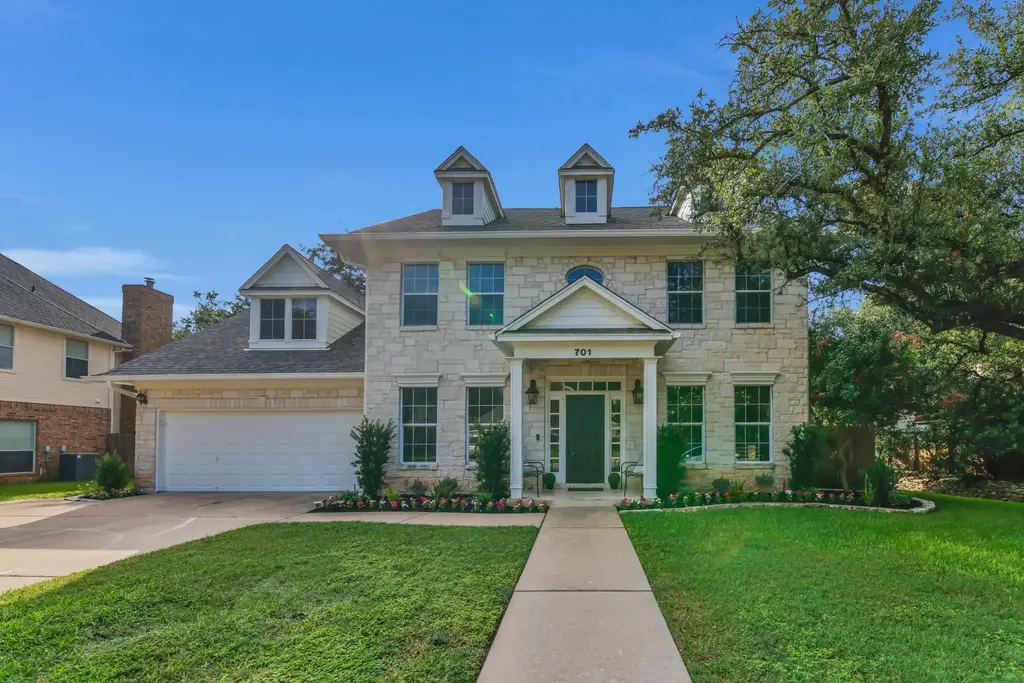701 Oaklands Drive, Round Rock