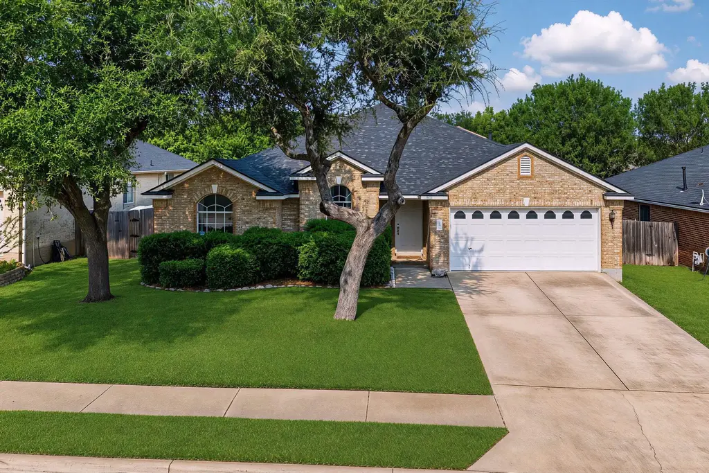 2111 Wheaton Trail, Cedar Park