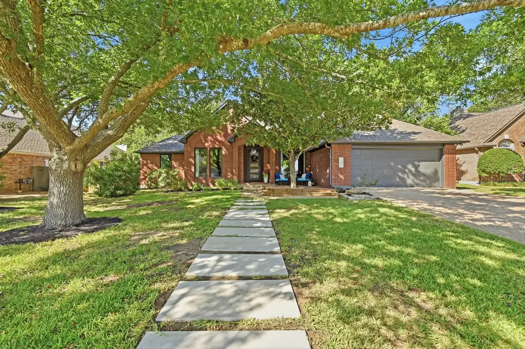 7912 Jester Boulevard, Austin
