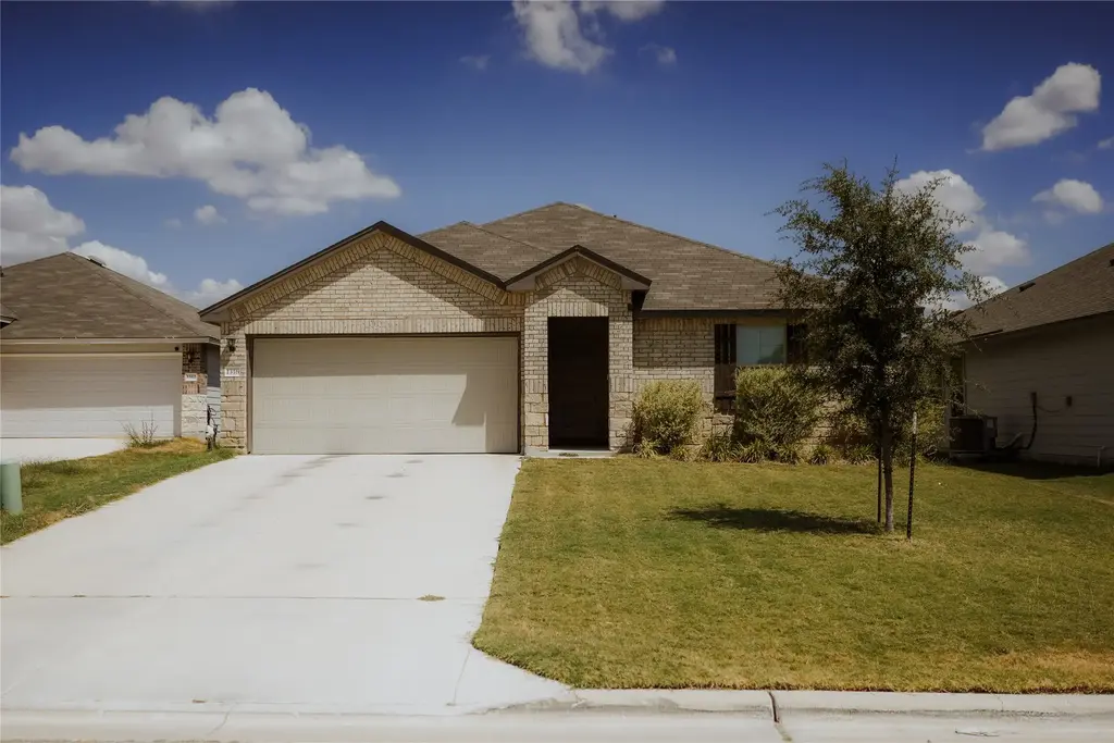 1316 Zetsche Court, Temple