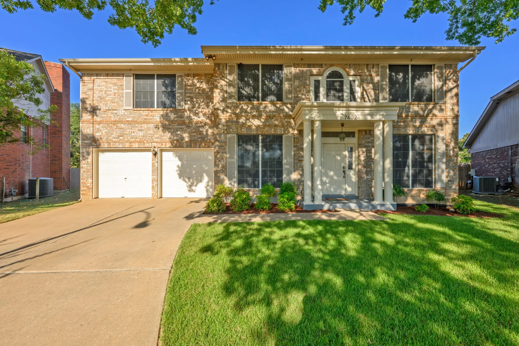 Photo of Listing #1211584