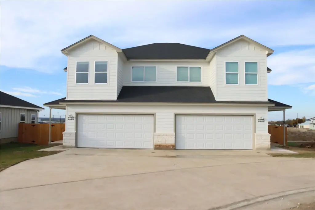 511 Whirlaway Drive B, Jarrell