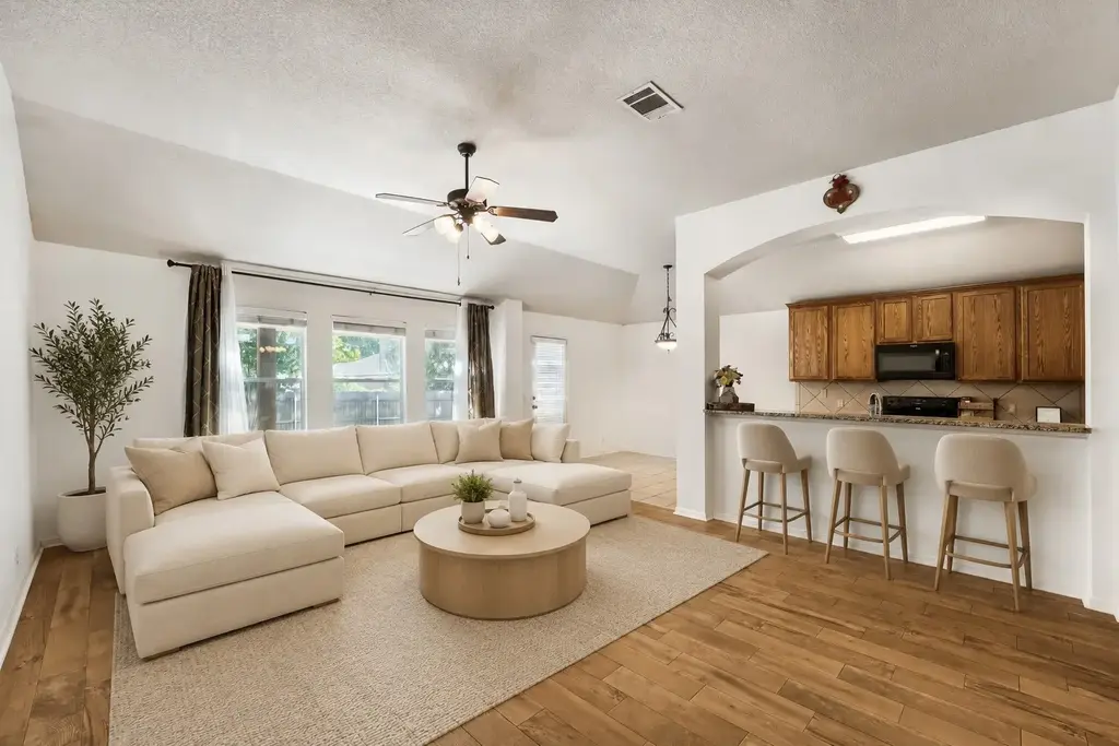 19009 Leigh Lane, Pflugerville