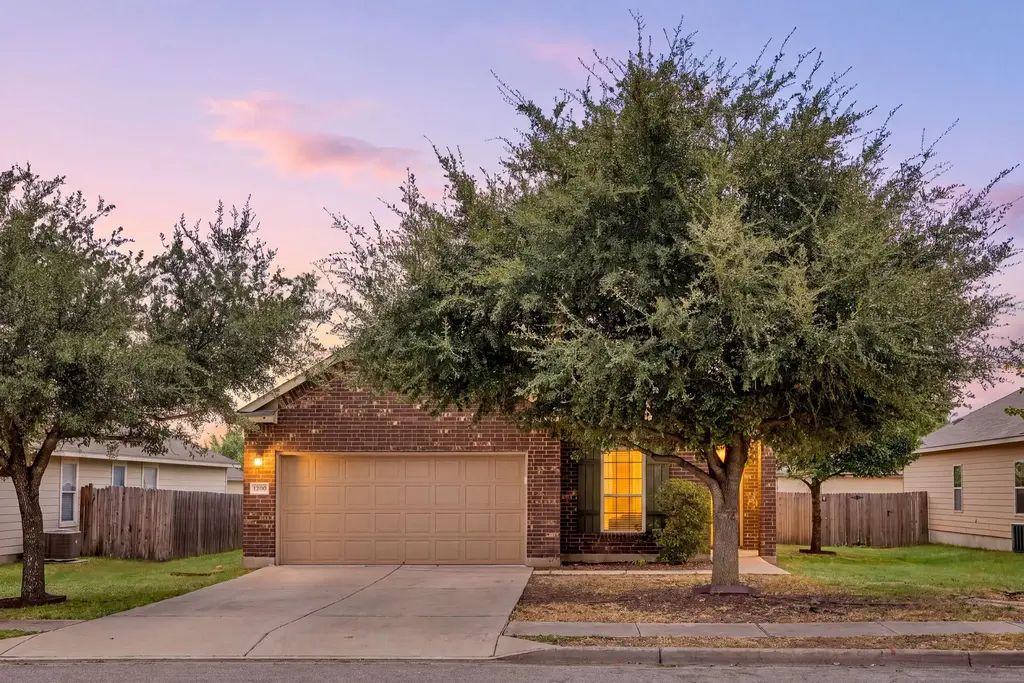 1200 Reagan Wells Drive, Hutto