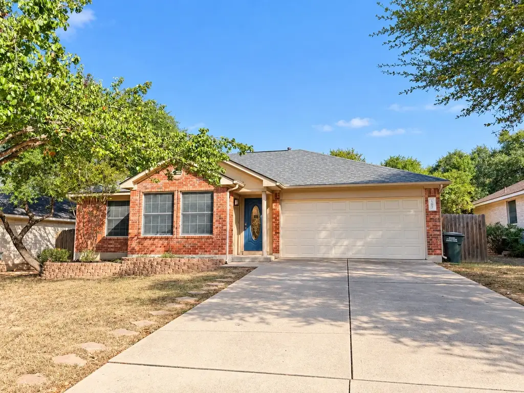 807 Hilltop Drive, Leander