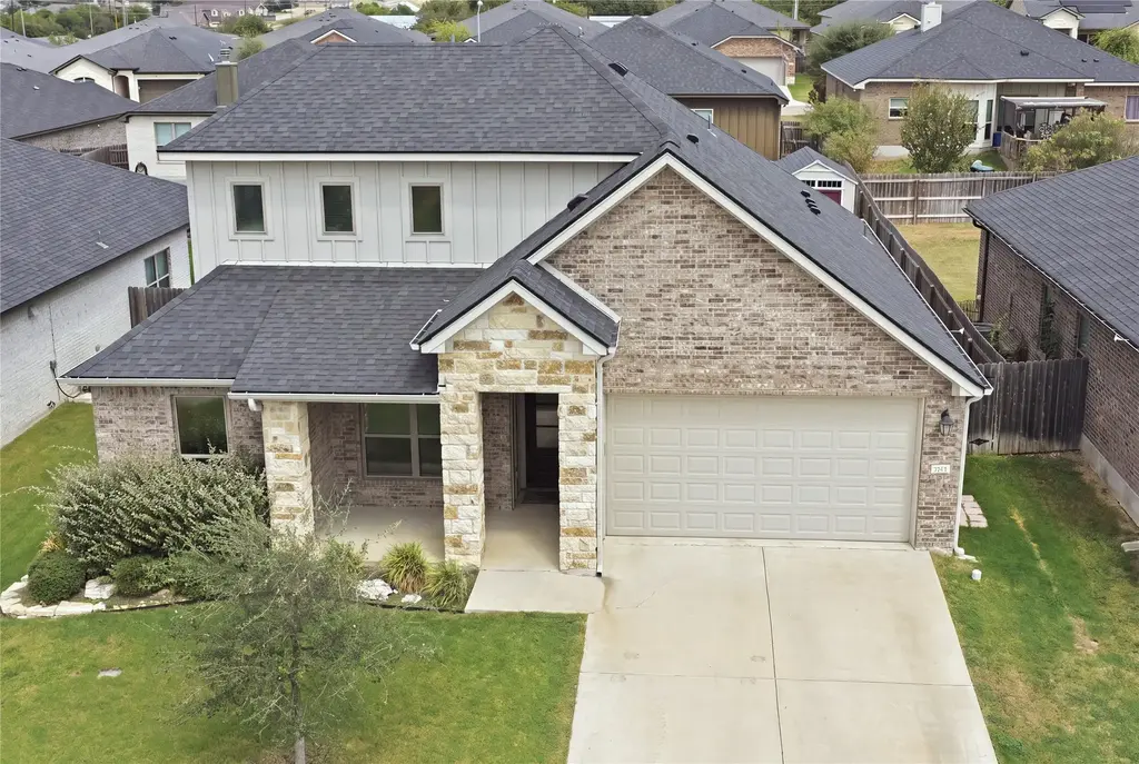 521 Seabiscuit Drive, Jarrell