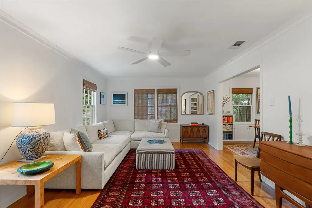 2810 Windsor Road, Austin