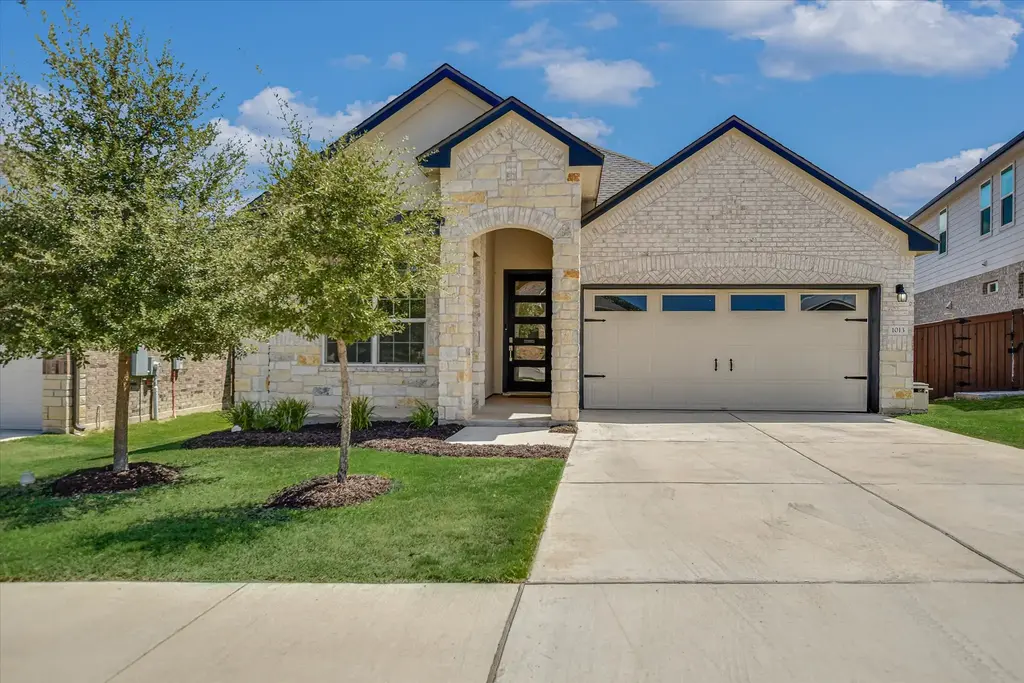 1013 Bear Track Loop, Georgetown