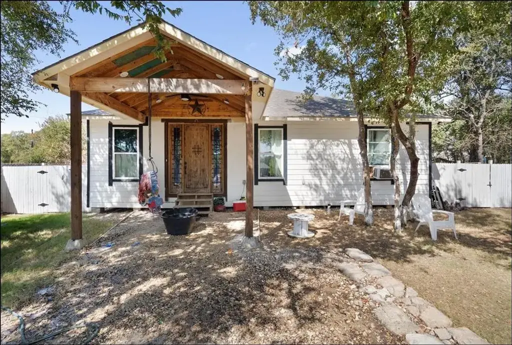 104 Pink Dahlia Drive, Dale