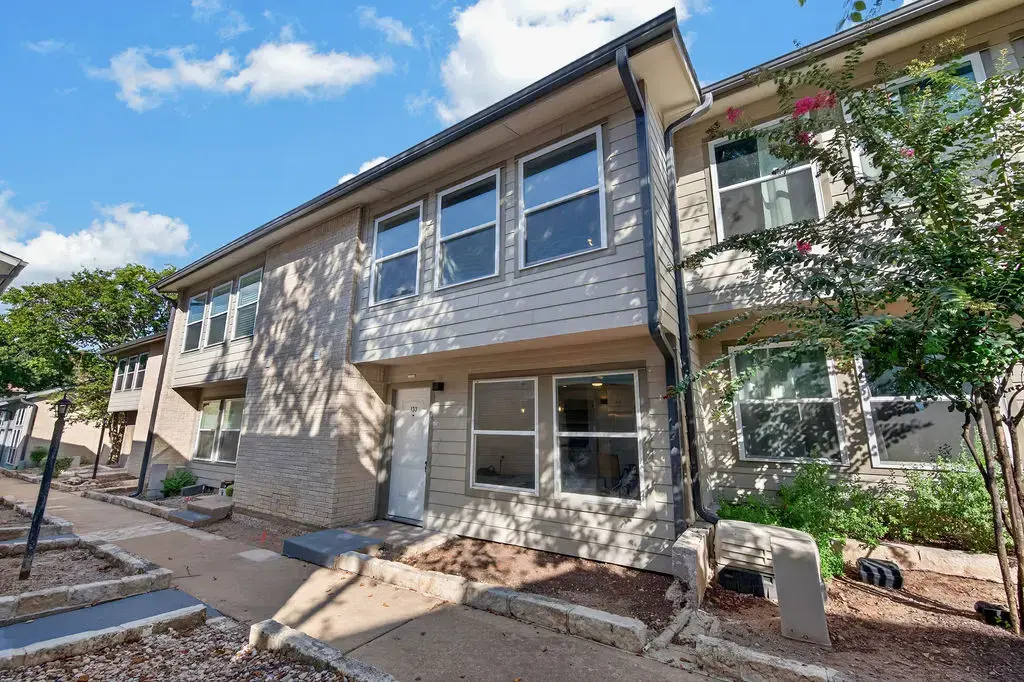 2124 Burton Drive 133, Austin
