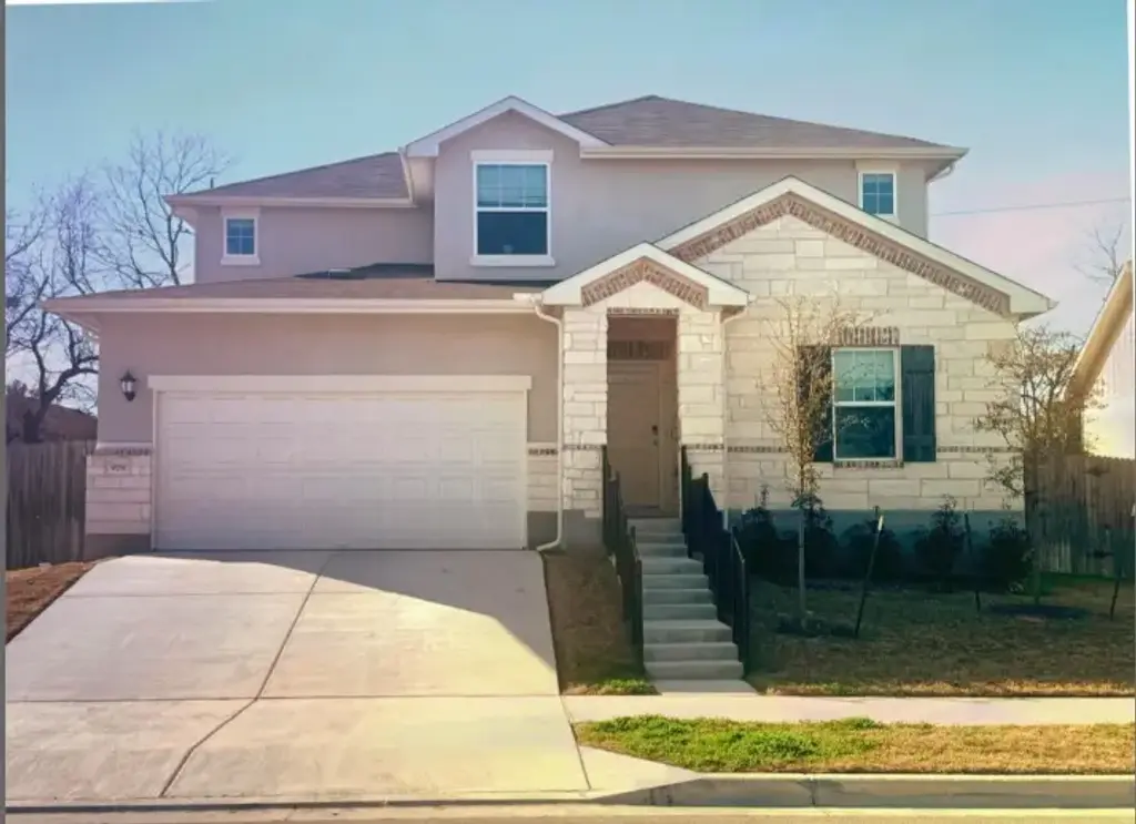 929 Main Street, Hutto