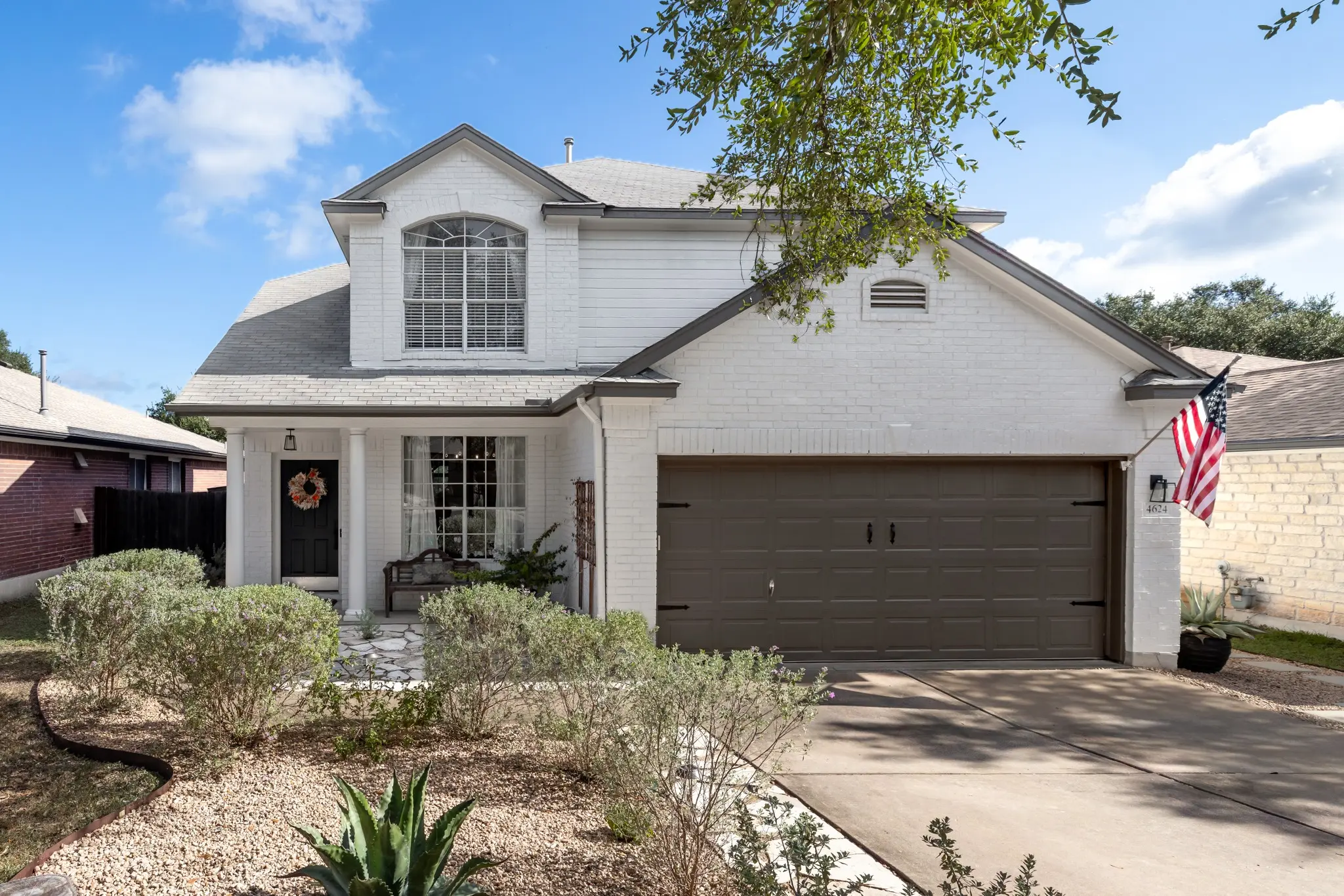 Photo of Listing #3741075