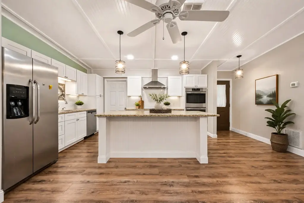 102 Rivercrest Street, Luling
