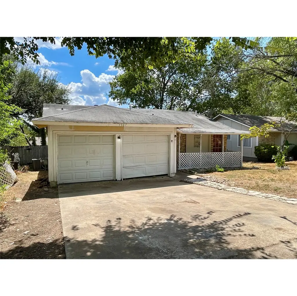 5507 Fence Row, Austin
