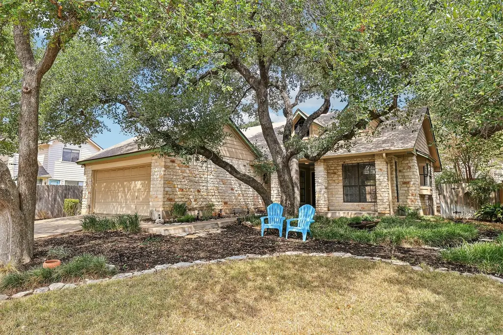 8302 Racine Trail, Austin